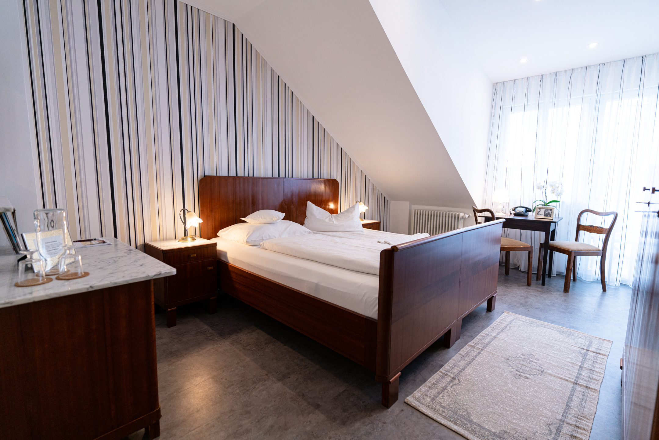 Zimmer Mond